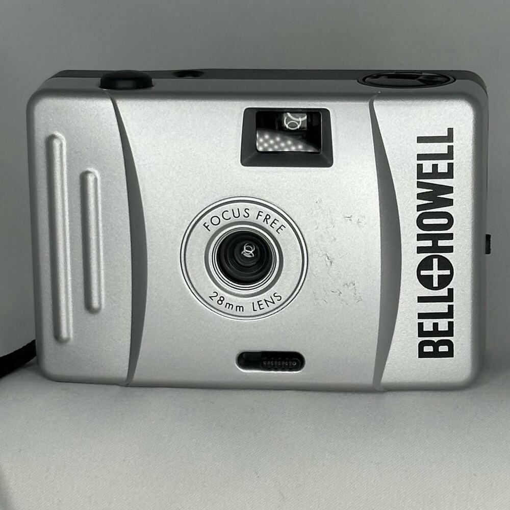 Vintage Bell + Howell Focus Free 28mm Lens 35mm Film Camera With Case